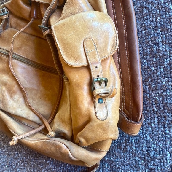 Vintage Leather Rucksack/Backpack - Picture 2 of 10